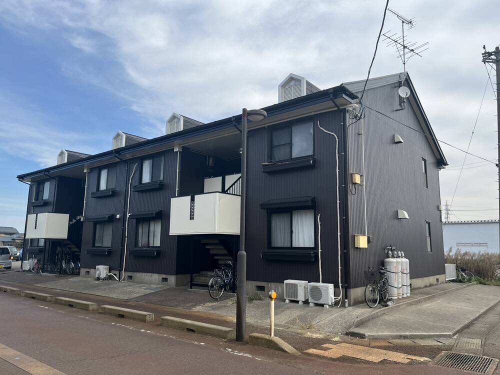 新潟県燕市アパートC　外壁カバーリング、屋根・付帯部塗装工事