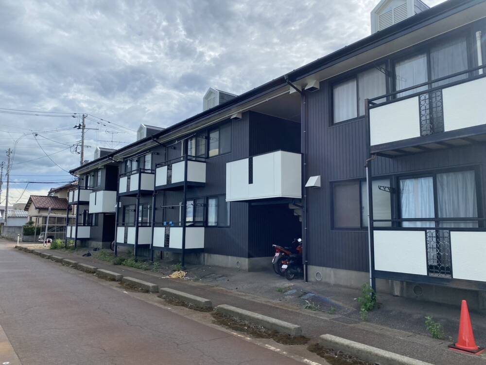 新潟県燕市アパートG　外壁カバーリング、屋根・付帯部塗装工事